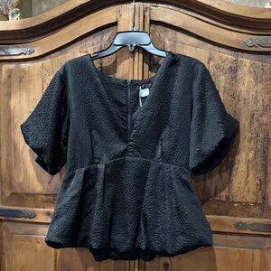 Peplum Textured V-Neck Top - Black